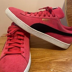 Puma suede mens size 13 lightly worn. Pink black white